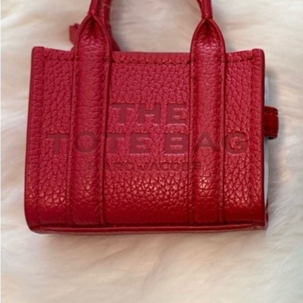Marc Jacobs Vibrant Red Tote Bag Nano Bag Charm